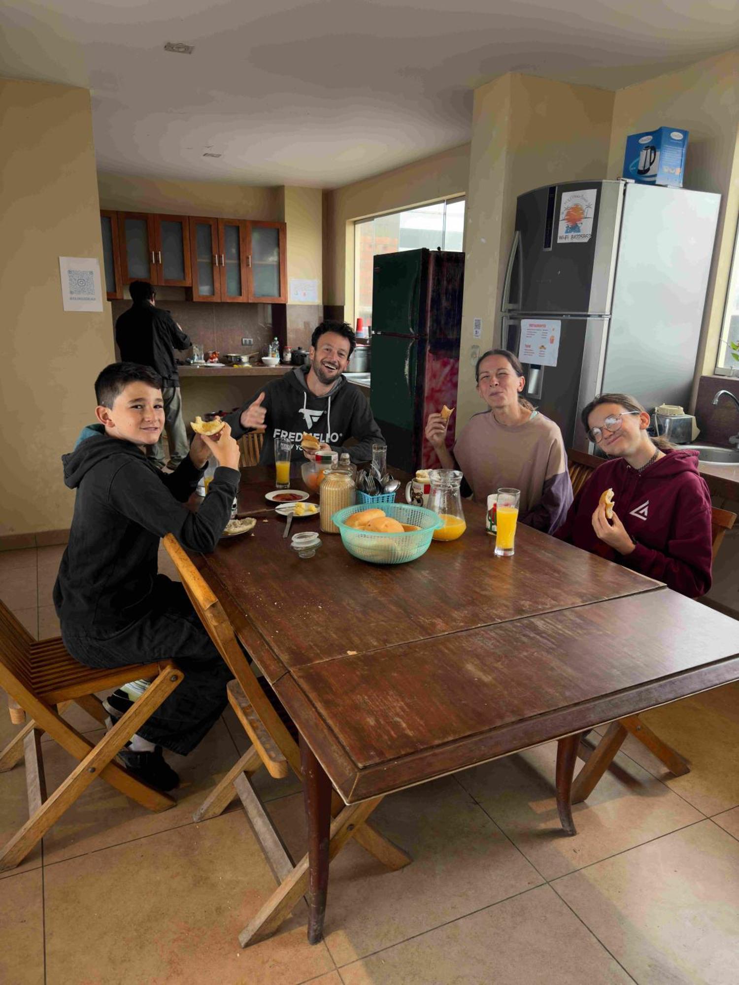 Yolo House Peru Bed & Breakfast Asia Eksteriør bilde